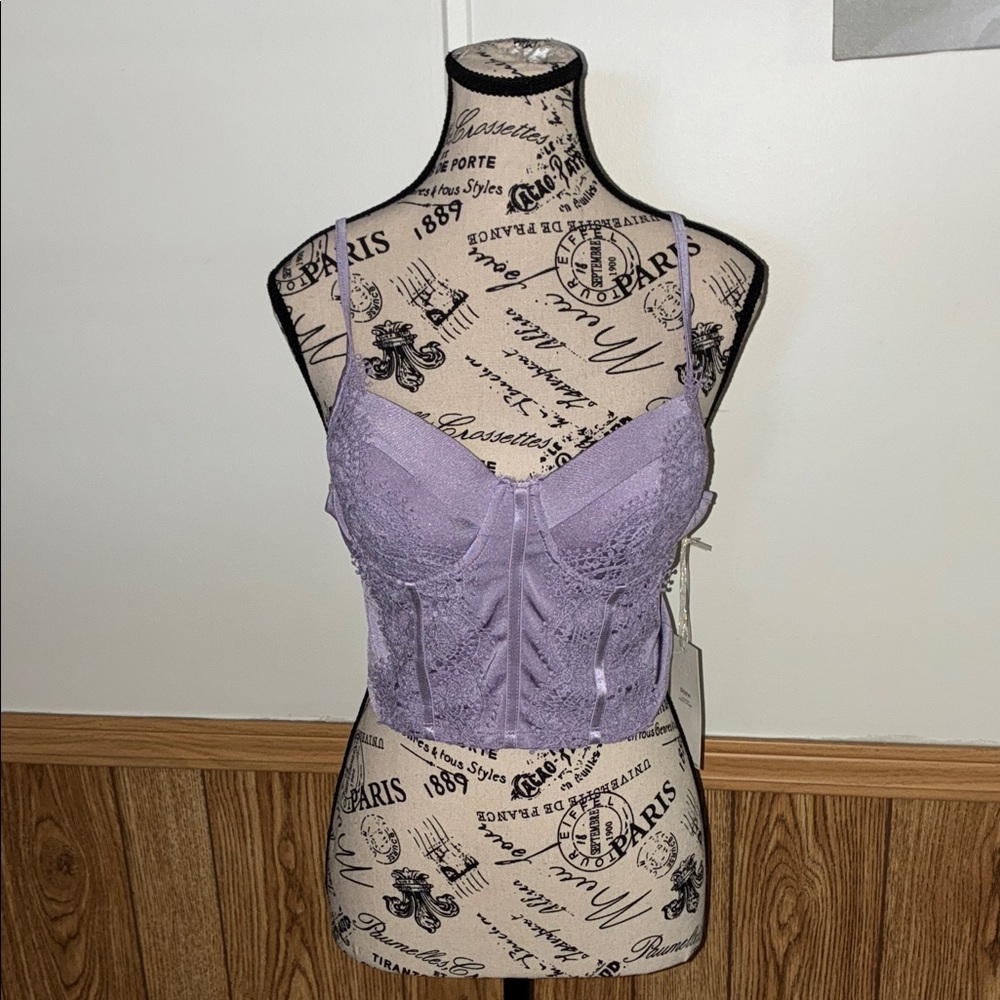 Lavender Lace Underwire Bustier Top Sz L nwt